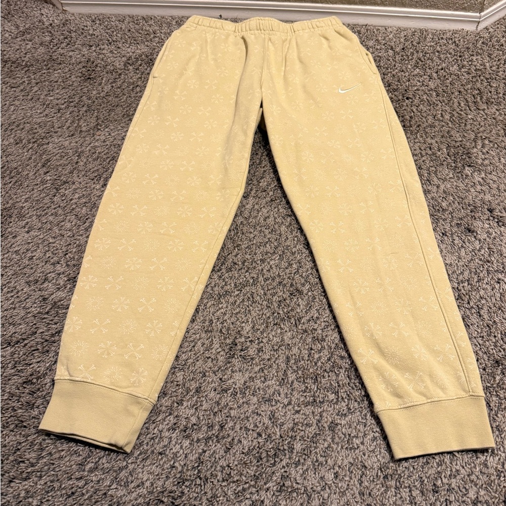 Nike Men’s Club Fleece Joggers